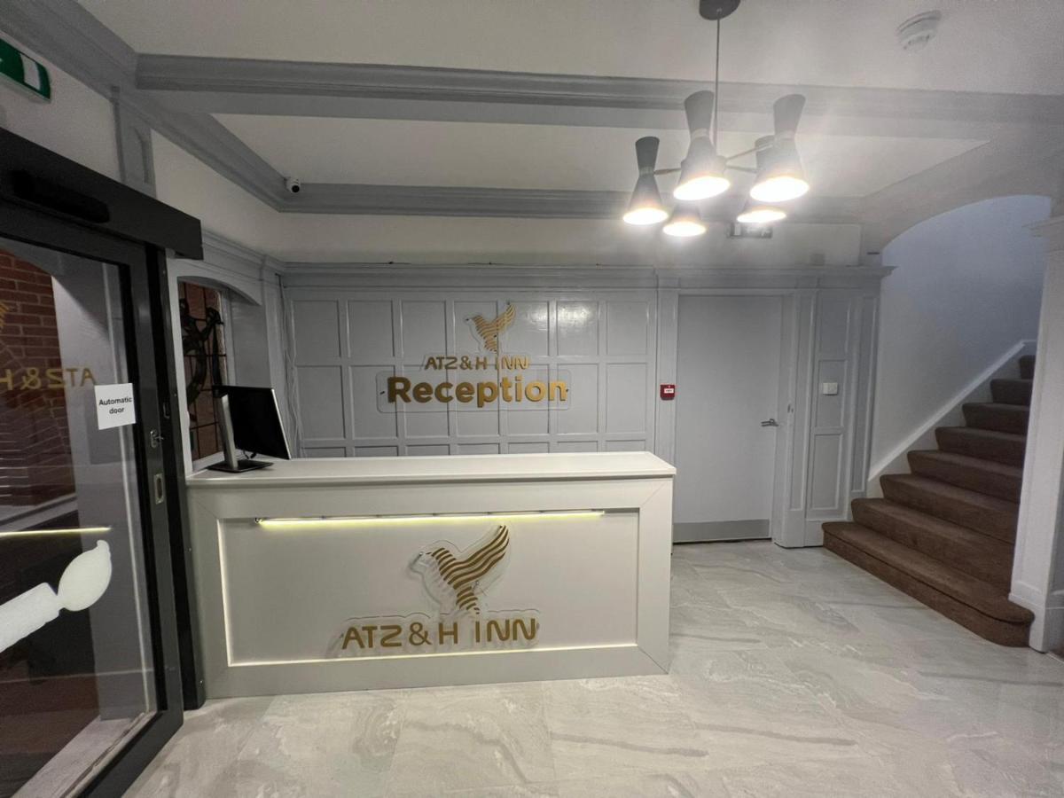 Atz&H Inn Luton  Esterno foto